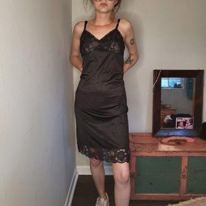 Vintage 70s/60s black Vanity Fair floral lace  slip dress